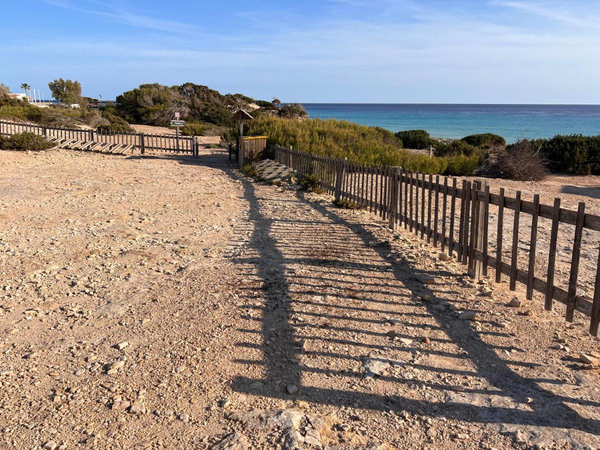 Вилла Arenas Del Mar Formentera Es Arenals Экстерьер фото