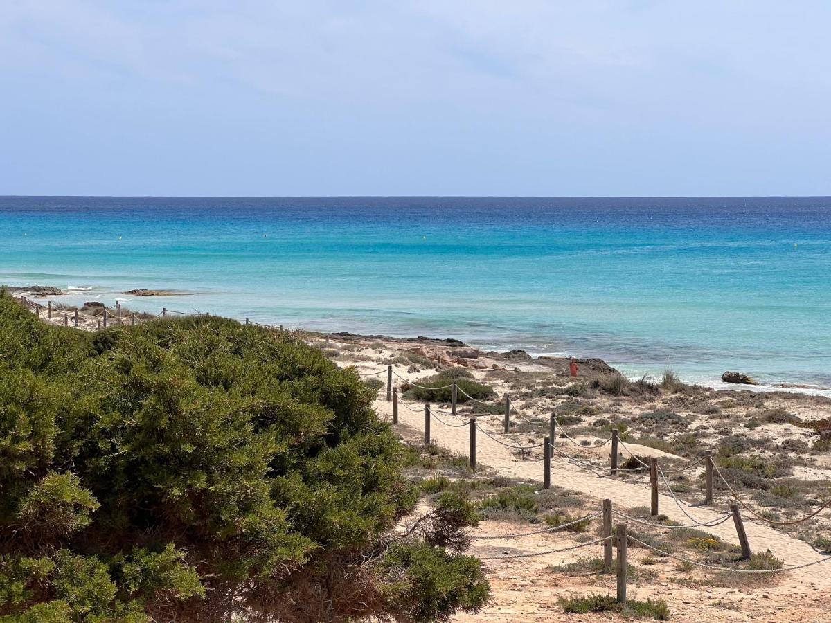 Вилла Arenas Del Mar Formentera Es Arenals Экстерьер фото